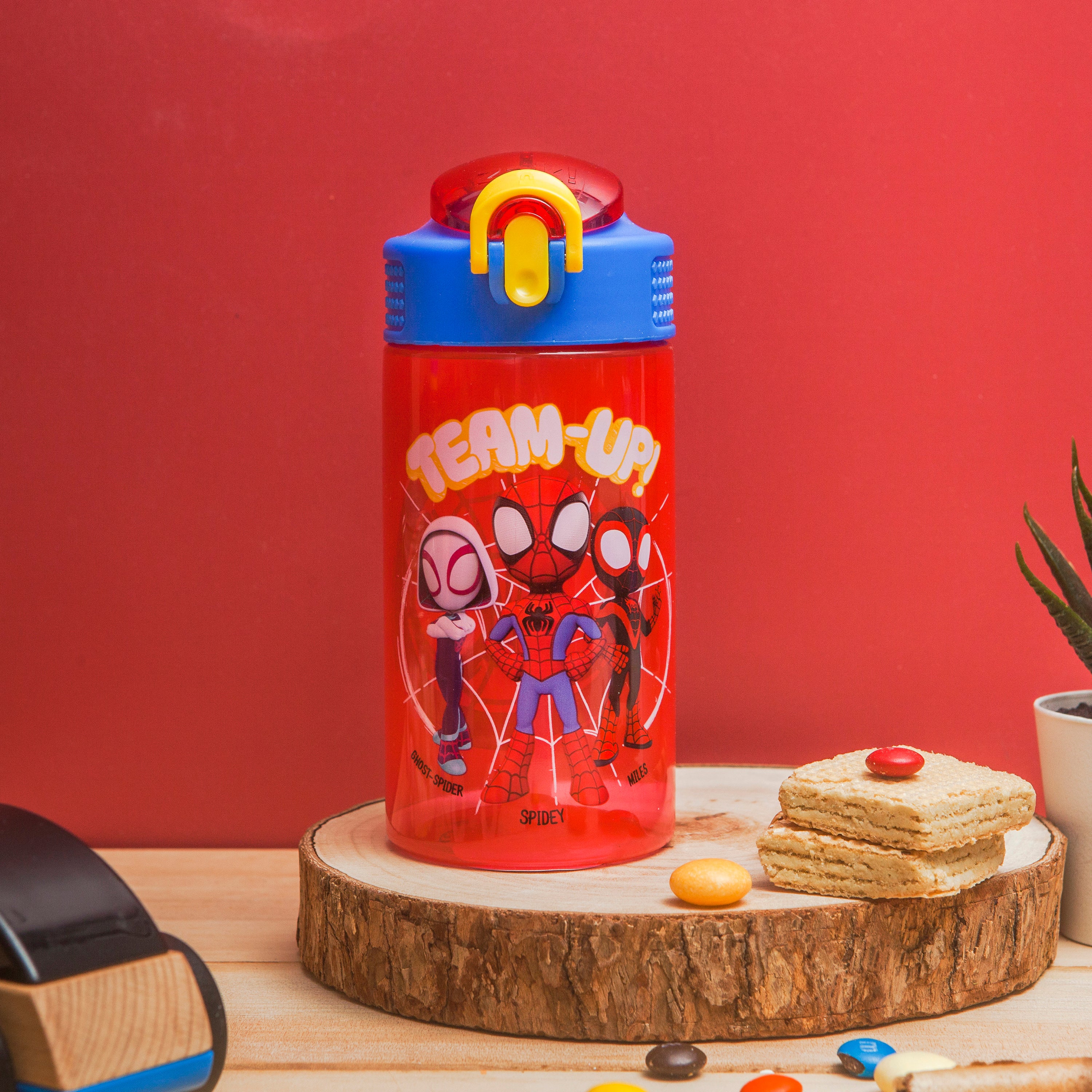 Fun Spider-Man water bottles perfect for school and play
